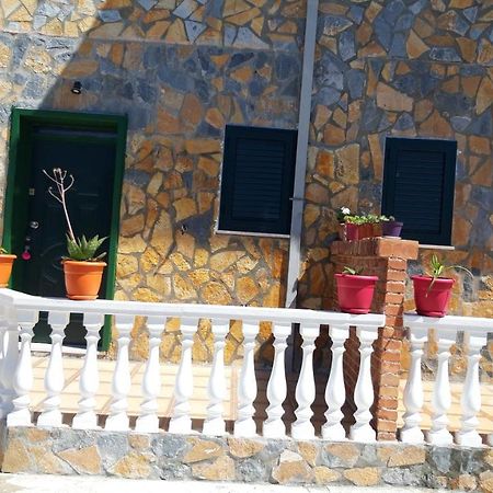Villa Fredi Orikum Extérieur photo